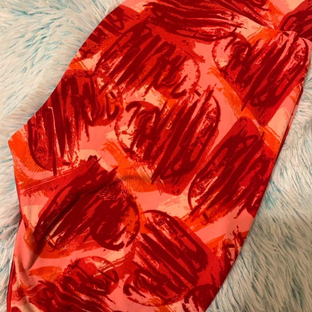 NWOT Lularoe Heart Leggings